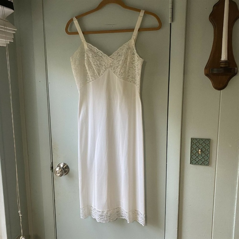 Vintage Full Slip Ivory  Lace Bodice